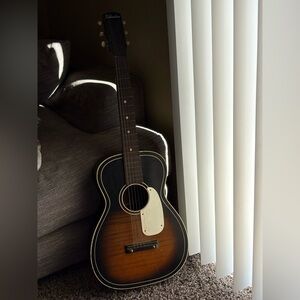 Sunburst Acoustic Guitar - Vintage Sunburst Finish